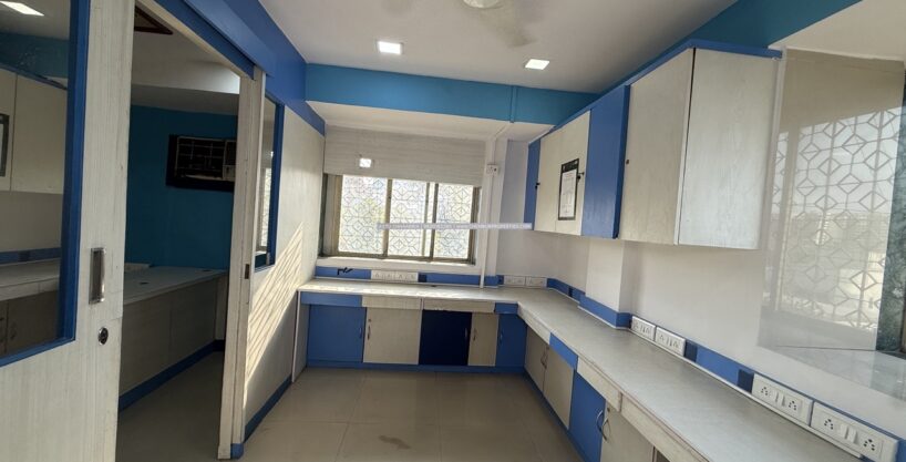 Code- YOUSTAR 300 FT #lease #office